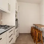 Location D'une Maison Traditionnel Dans Un Village