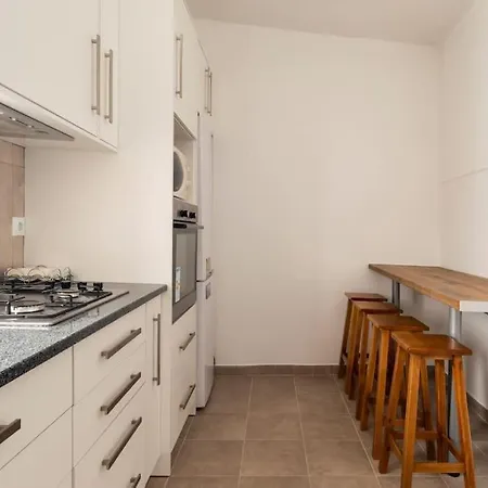 Location D'une Maison Traditionnel Dans Un Village